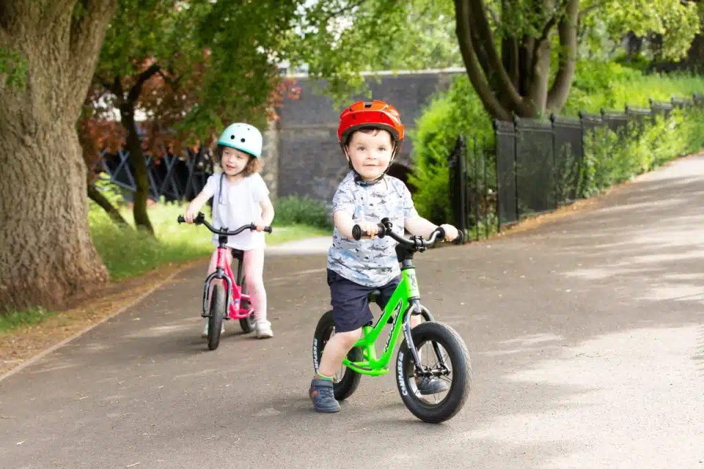 Balance Bike Vs Training Wheels [Learn To Ride]